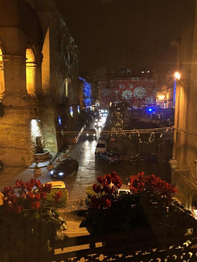La Casa Sulla Piazza Apartment เอนนา ภายนอก รูปภาพ
